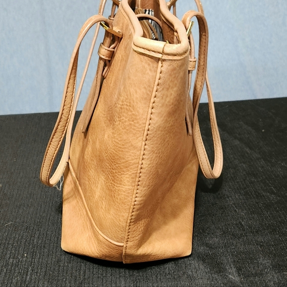 Urban Expressions tan tote bag - Picture 4 of 10
